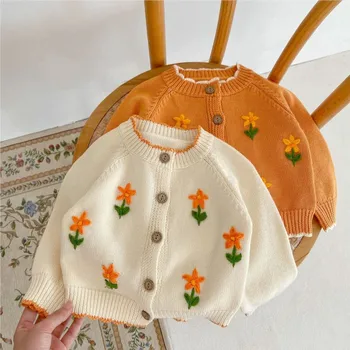 Мода 2023 года, весна-осень, новый свитер-кардиган для маленьких девочек, вязаная куртка с вышитыми вручную цветами, пальто для маленьких девочек